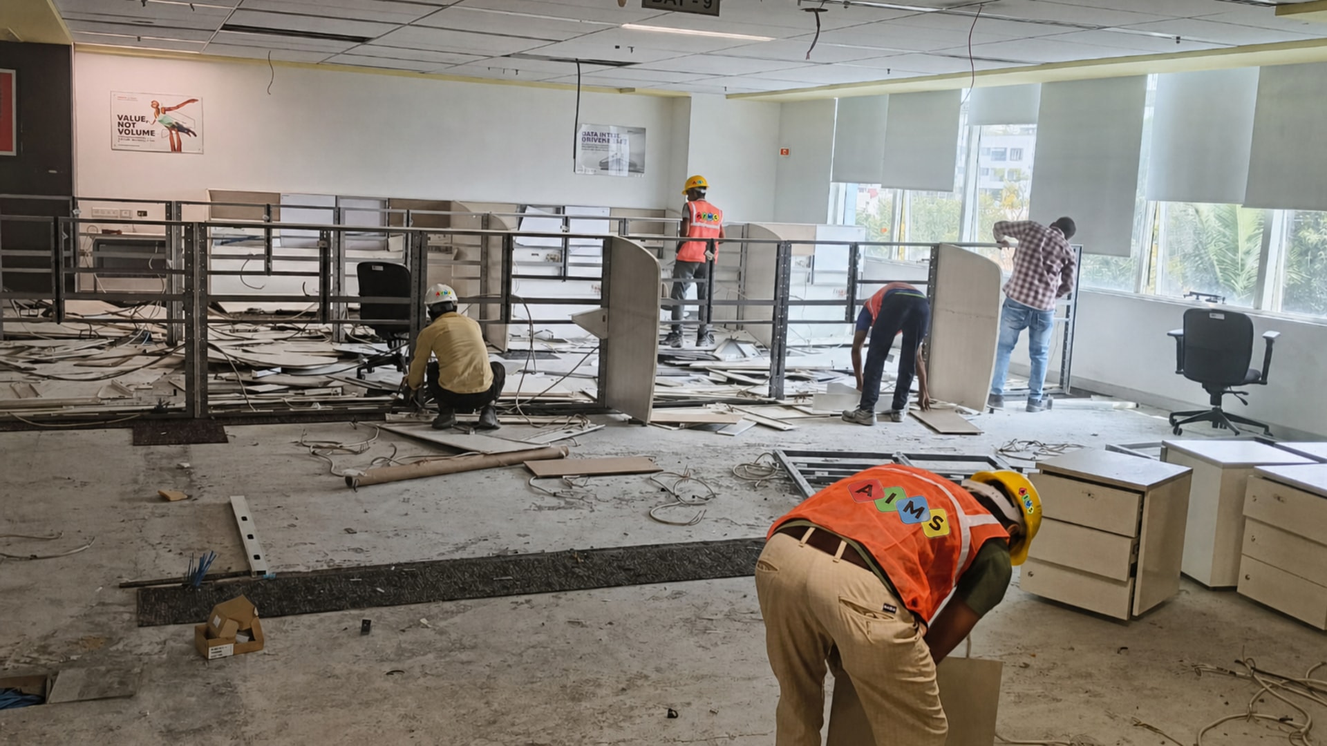 Materials and site teams coordinated during workplace delivery